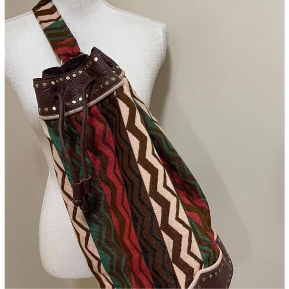 New Free People Zola Tapestry sling bag - Picture 2 of 6
